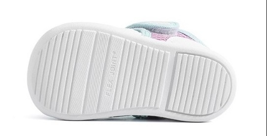 宝宝学步鞋什么牌子的对宝宝好 (婴儿学步鞋该怎么选择)