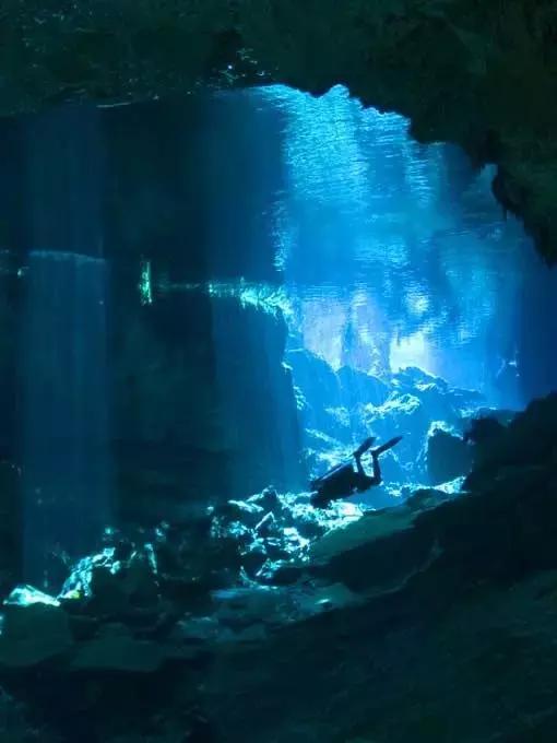 全球惊艳的10个海底世界，看到第一个就想出发！