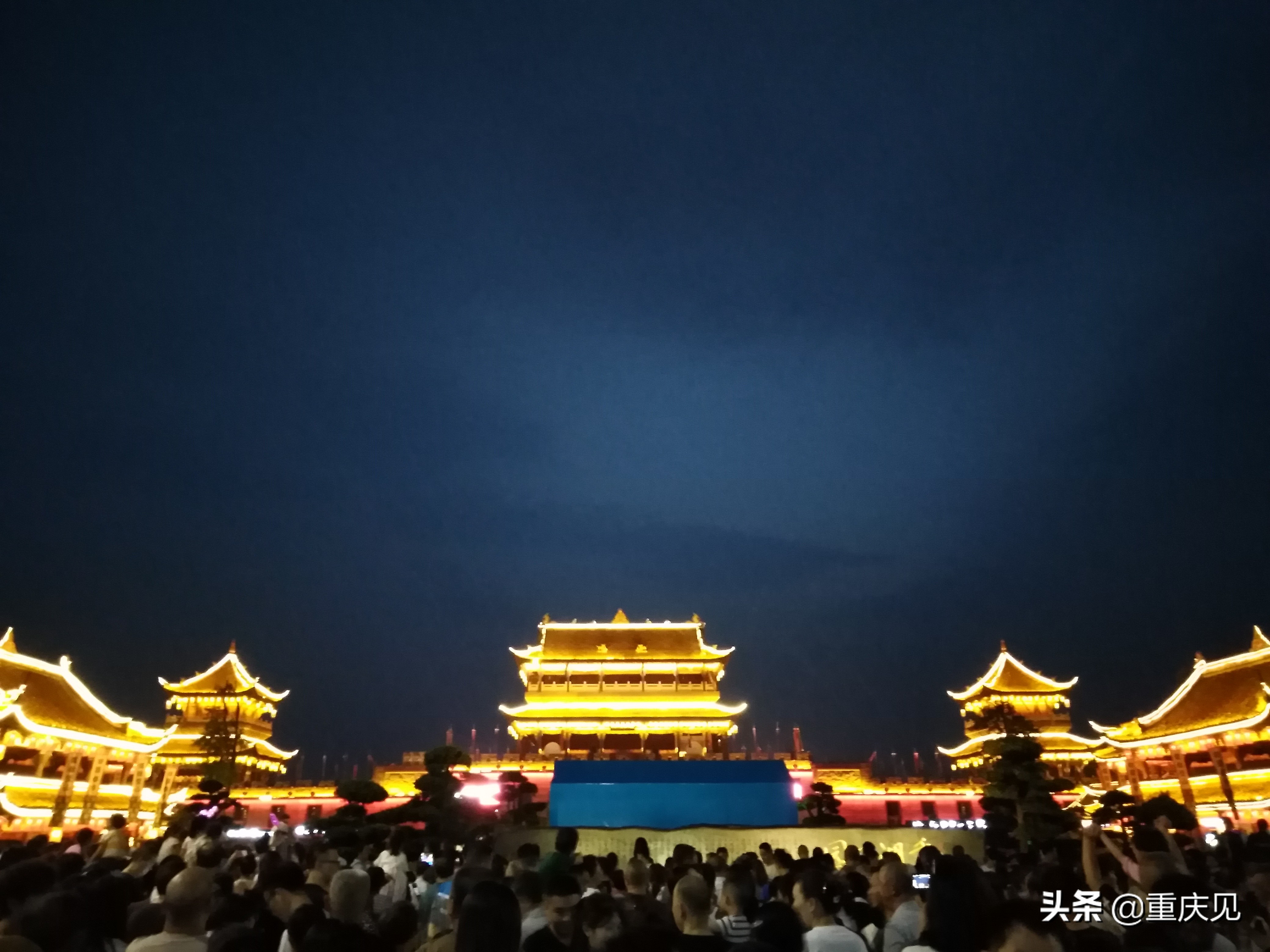 璧山春夏｜带TA去秀湖水街，赴一场时空之约，汉服国潮，衣袂飘飘