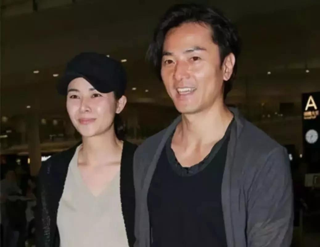 蒙嘉慧几岁和郑伊健谈恋爱,蒙嘉慧郑伊健恋爱