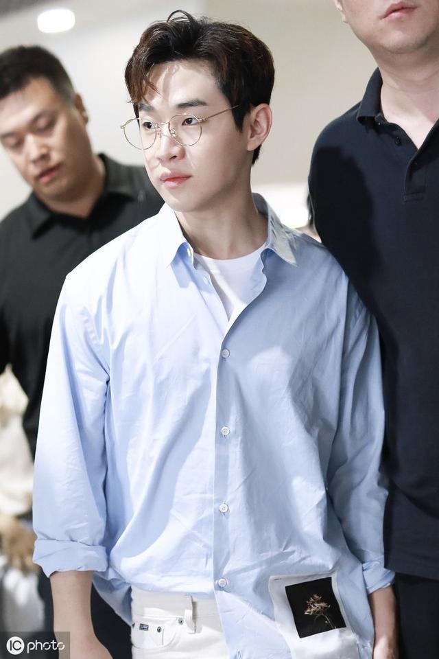 刘宪华新的综艺节目,刘宪华新年照