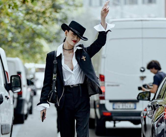 复古毛呢大檐帽搭配,法式大檐帽秋冬