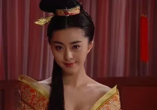 唐玄宗第一次见杨贵妃的记载,杨玉环和唐玄宗相见杨贵妃秘史