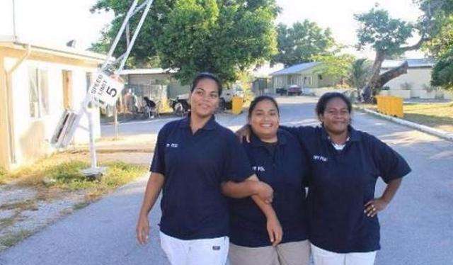 岛国靠鸟粪发财，富得流油，坐吃山空，今却要上演真实版流浪地球