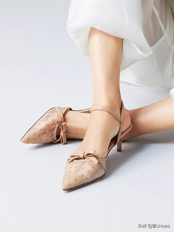 品牌女鞋正品百丽,最火的一款百丽女鞋