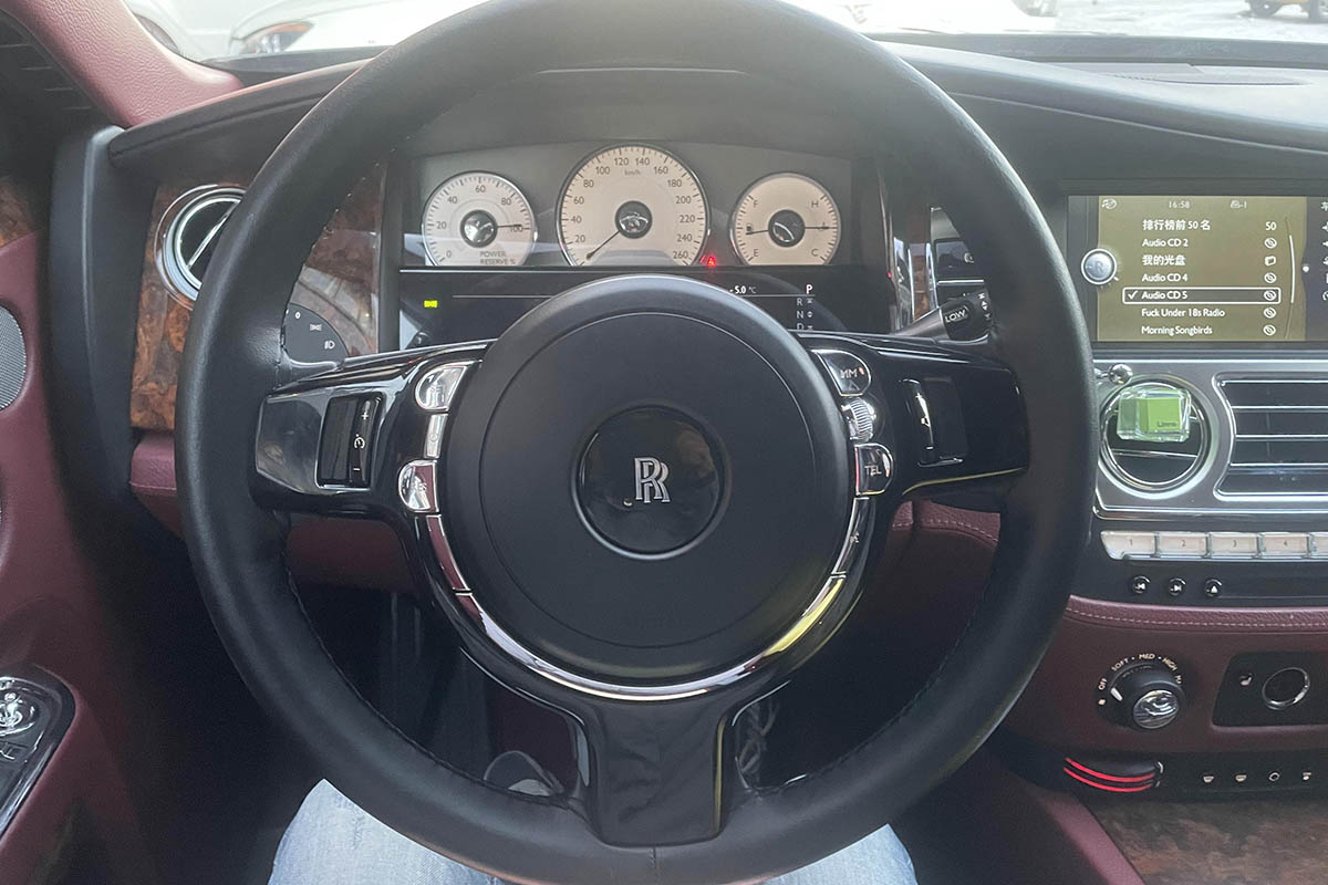 购买定制版劳斯莱斯过程 (劳斯莱斯车源套路)