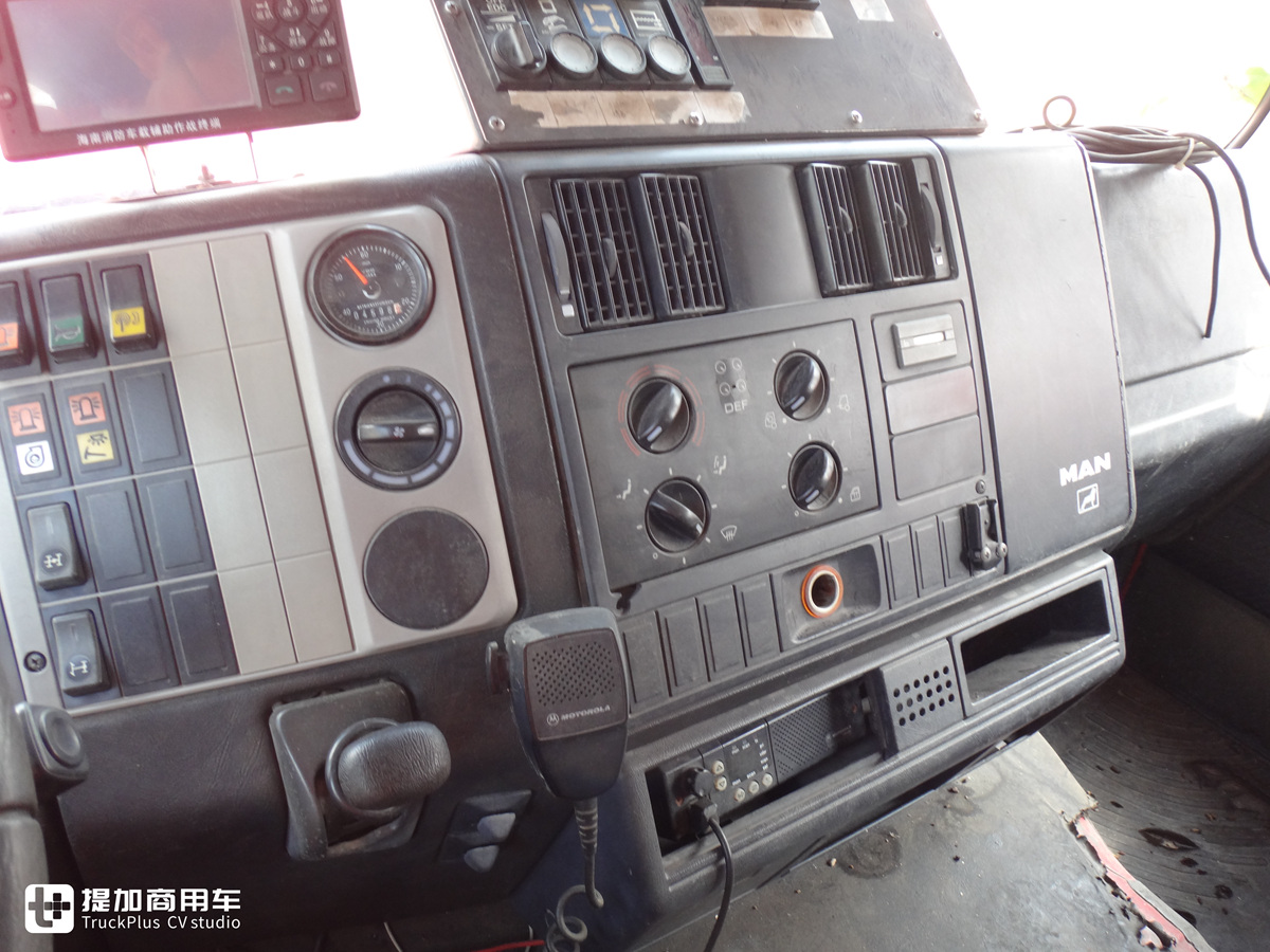 斯太尔消防车老款,中国斯太尔军用消防车图片