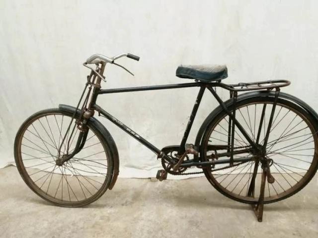 80年代结婚四大件要多少钱,80年代东北夫妻骑二八大杠自行车