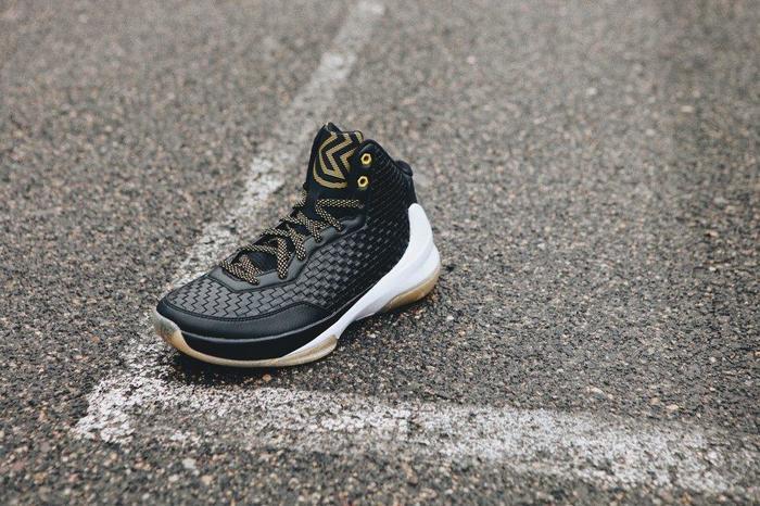 李宁韦德之道9设计师,李宁新出的板鞋韦德上脚