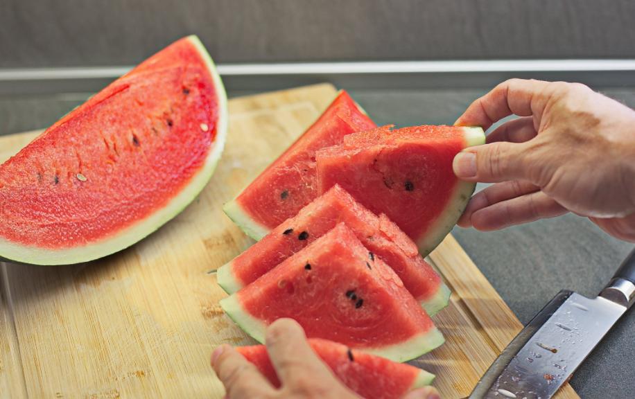 水果店为什么生意差,为什么水果店越多生意越好