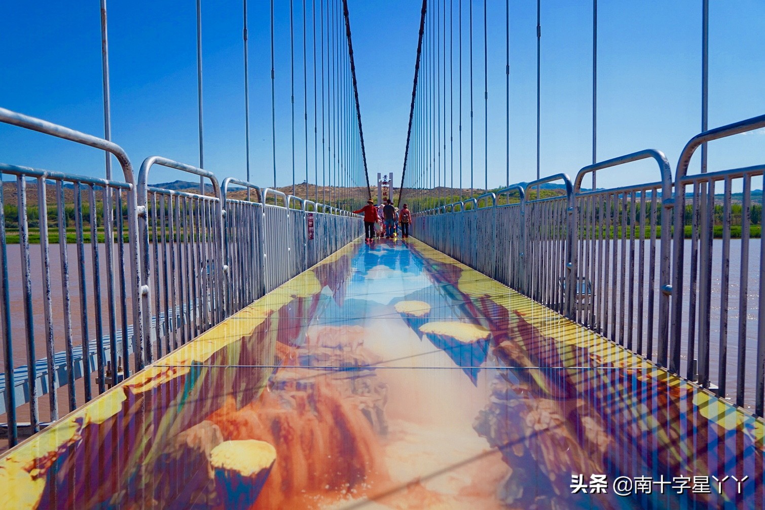 宁夏沙坡头沙漠美景,沙坡头沙漠区和黄河区