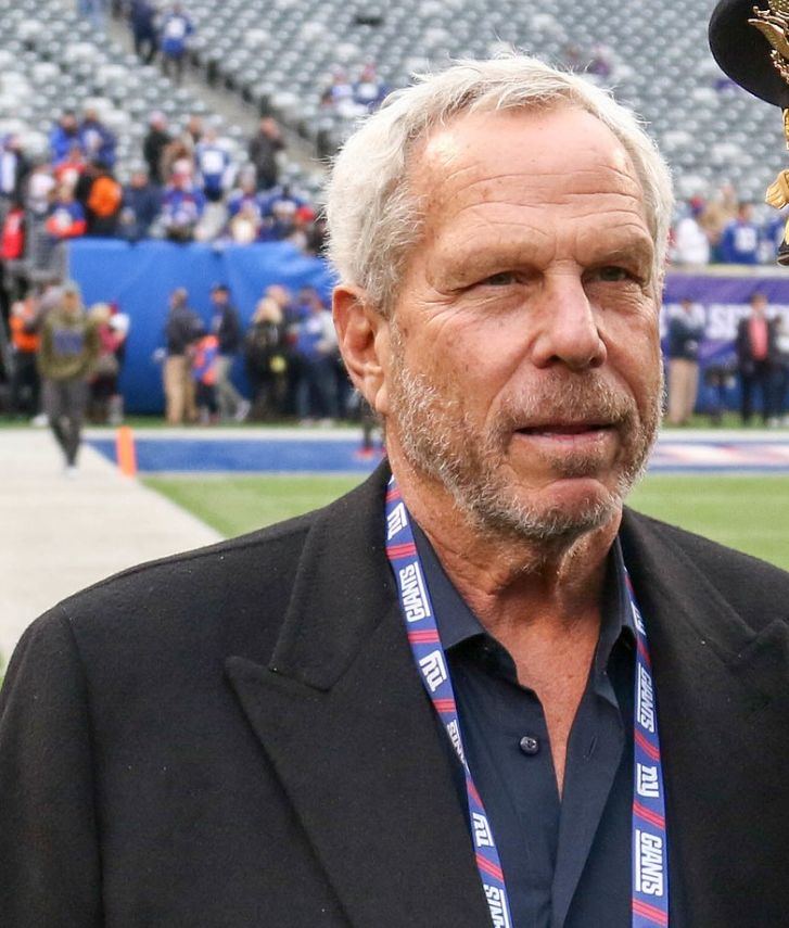 刚甩了23岁“小鲜肉”，50岁邓文迪又收割一超级富豪，来头不小