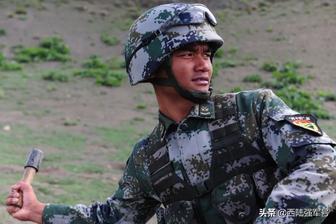 小伙儿中大奖,佤族小伙子