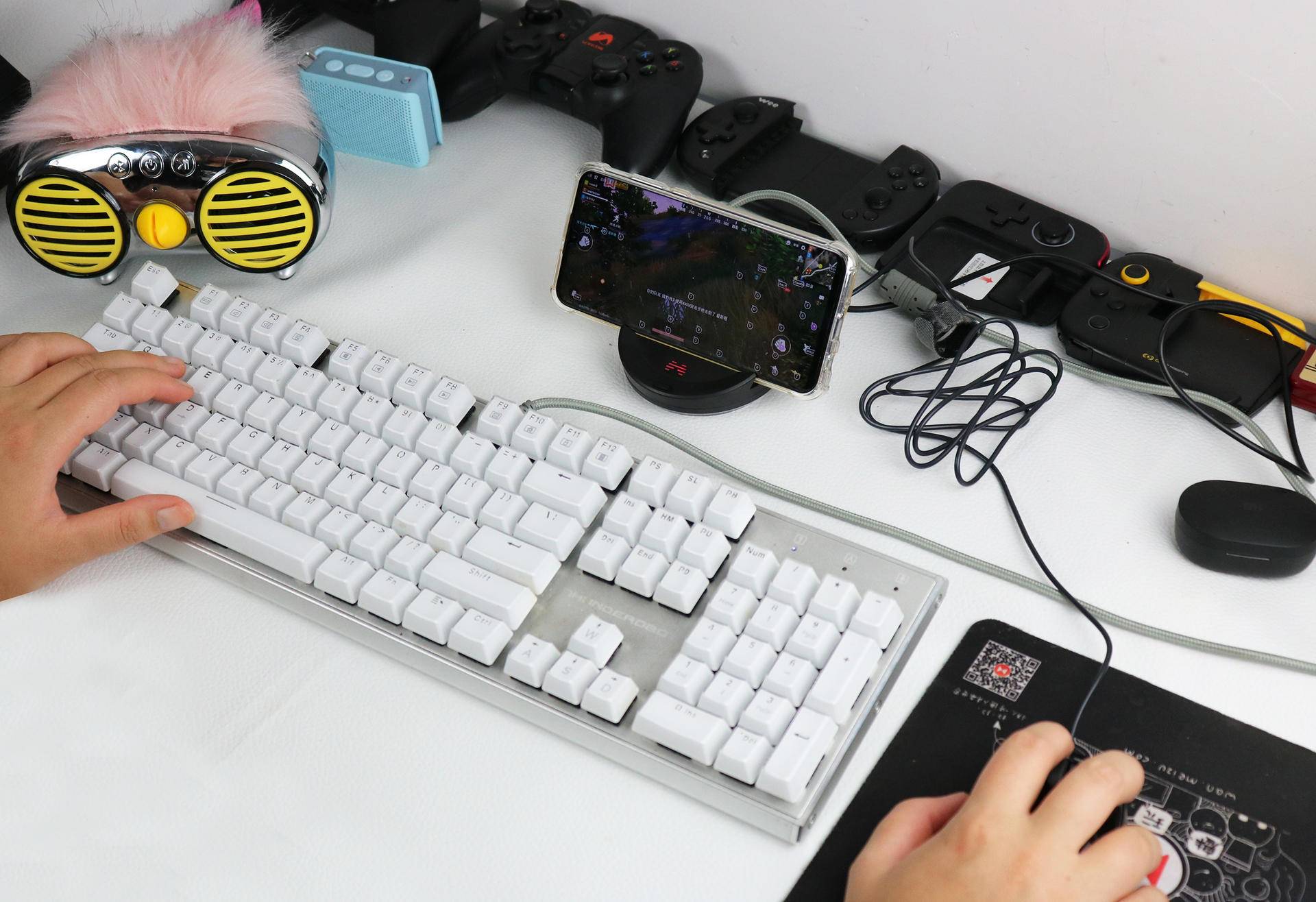 小巧吃鸡神器不占屏幕,高颜值小巧吃鸡神器