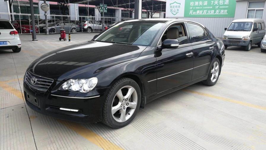 9年的丰田锐志低配能卖多少钱,9年锐志2.5二手值多少钱