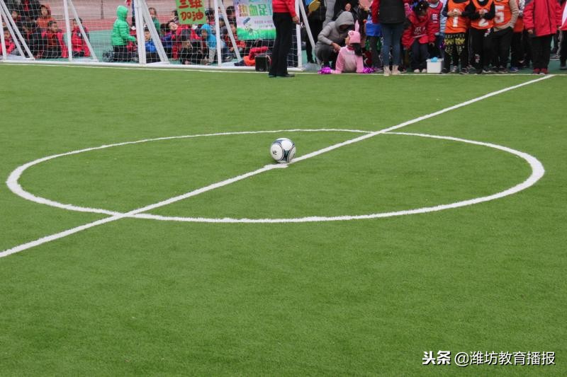 校园足球比赛热血,热血沸腾的校园比赛