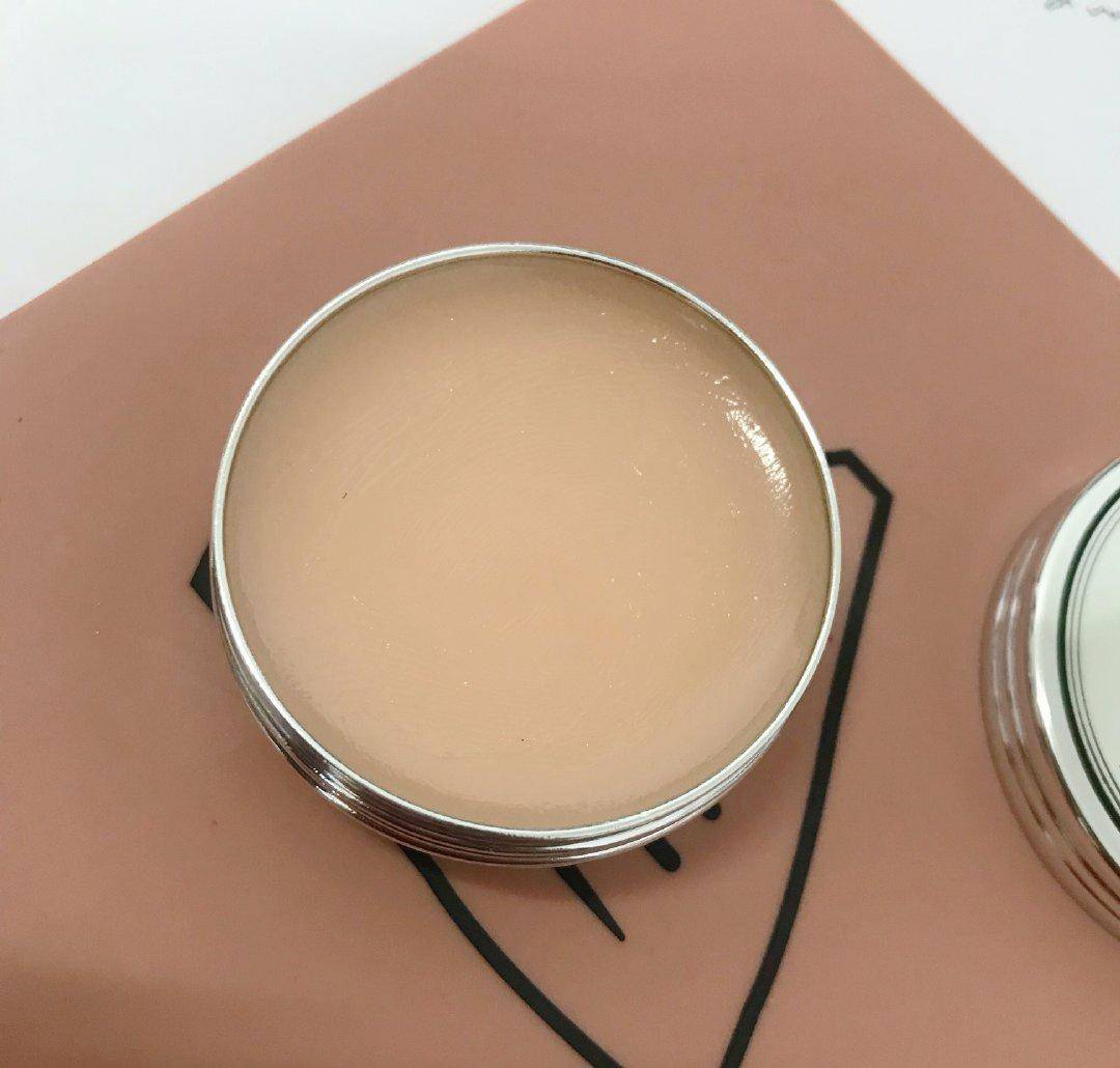 又贵又不好看的口红,口红推荐涂上非常滋润非常光滑