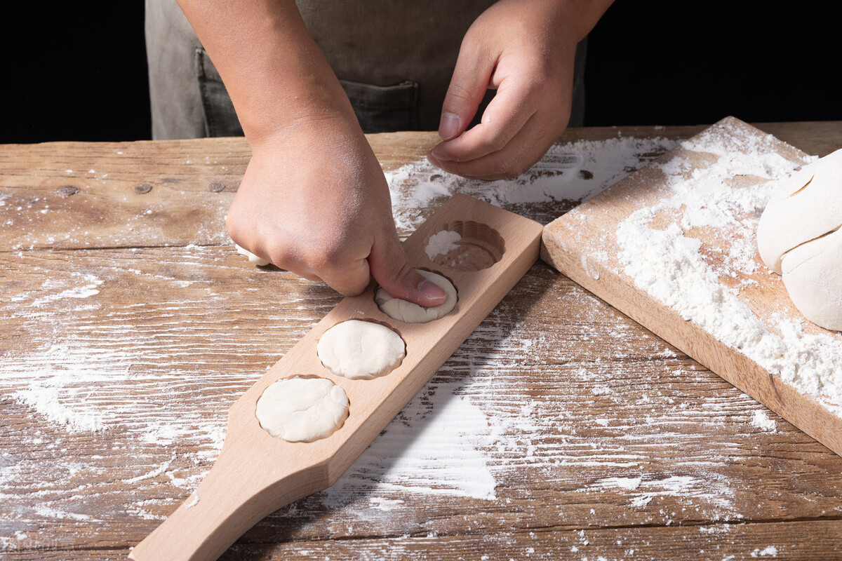 中秋节的来历和为什么要吃月饼,中秋节的由来和为什么要过中秋