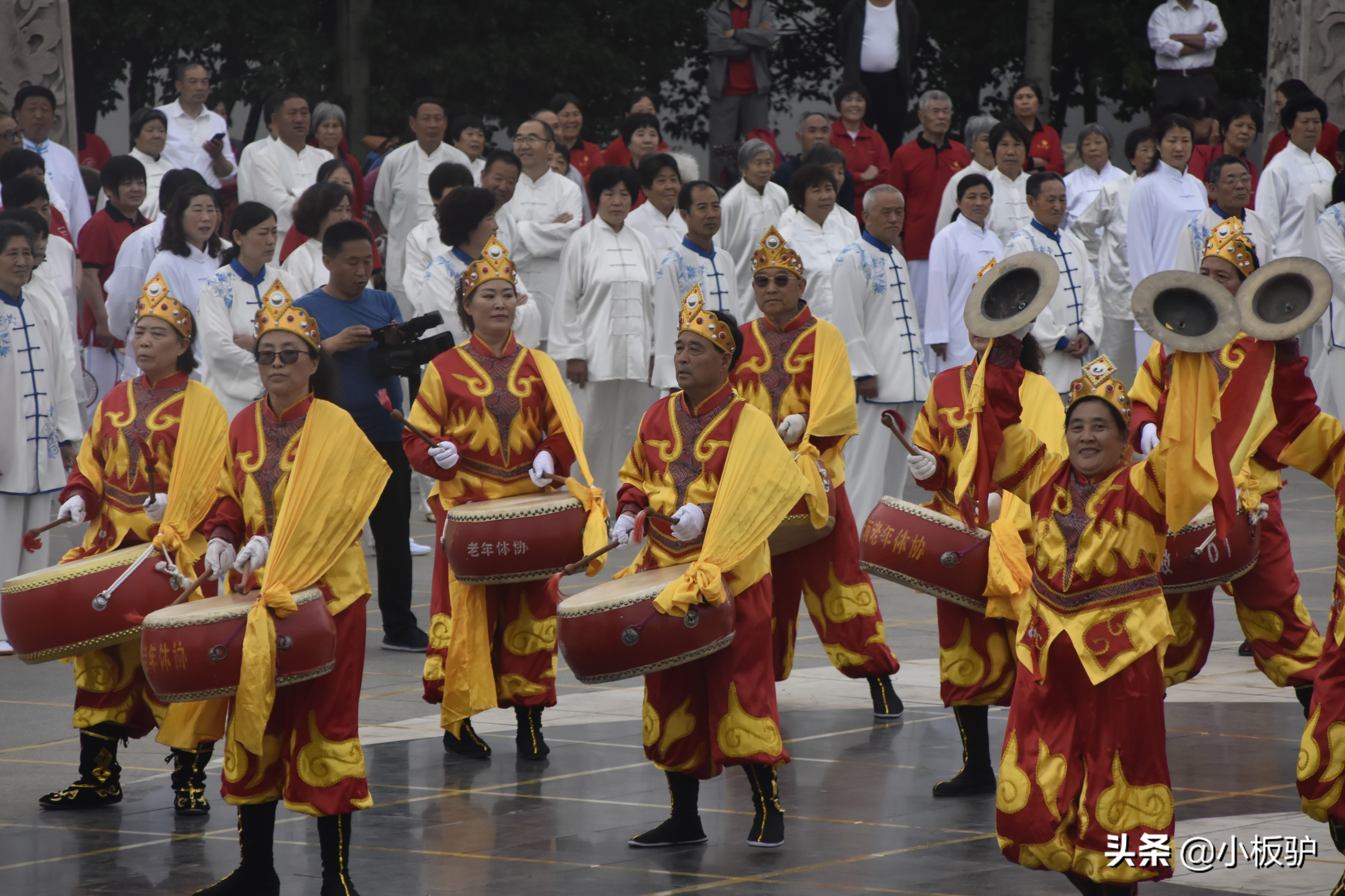 激情锣鼓表演,秧歌威风锣鼓表演完整版