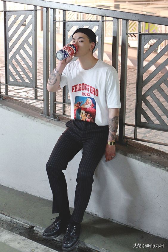 稳重大气高级感型男穿搭推荐,十个男生应该学会的时尚穿搭技巧