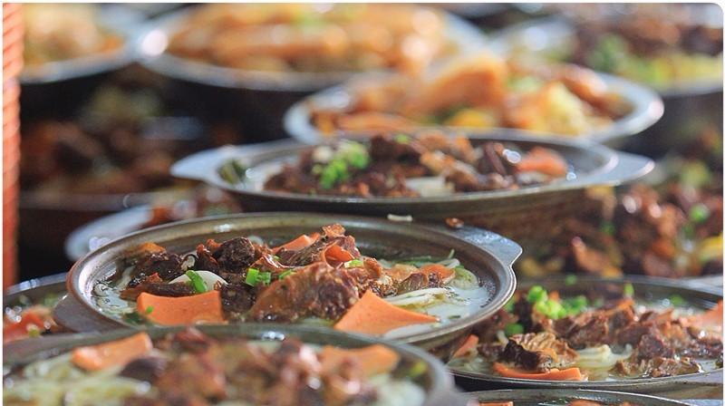 吃在“远航大酒楼”，绵阳学生的最高伙食标准