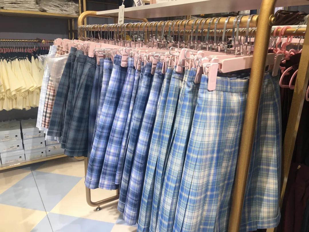 哪个城市有汉服和洛丽塔实体店,西安汉服实体店汉服体验