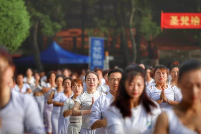 2024年国际瑜伽日最新活动,全球各地爱好者迎国际瑜伽日