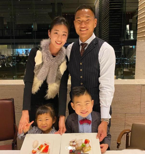 他在世界杯上一哭成名，迎*韩国娶**空姐有福分，儿女长相是亲生无疑