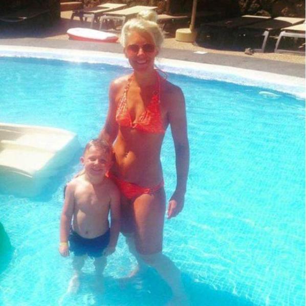 七岁男孩游泳被旋涡卷入,儿童游泳被教练绑着手和脚自救