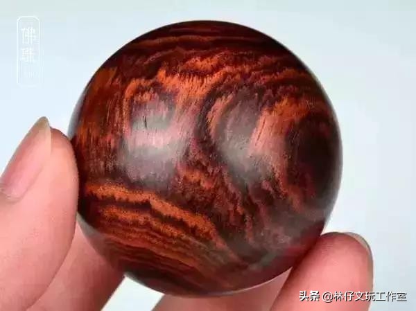 紫檀柳手串与黄花梨手串区别,海南黄花梨紫檀怎么鉴别