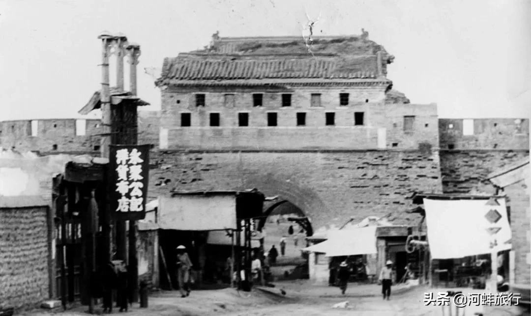 鍖椾含鏇剧粡鐨勫疀骞冲幙,鑰佸寳浜疀骞冲幙琛欏湪鍝噷