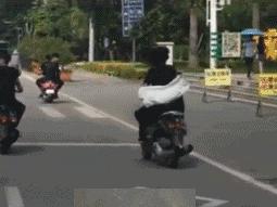 搞笑瞬间笑死我,搞笑时刻笑死我了