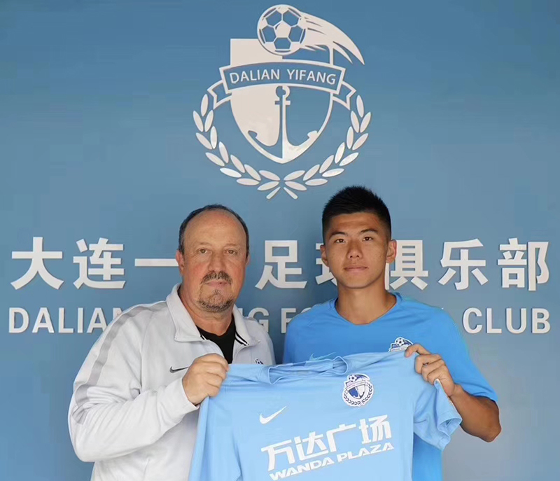 中超四川籍足球运动员周潇,周潇大连一方