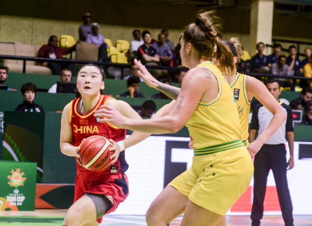 中国女篮武桐桐在山西队的比赛,山西女篮队长武桐桐回归赛场