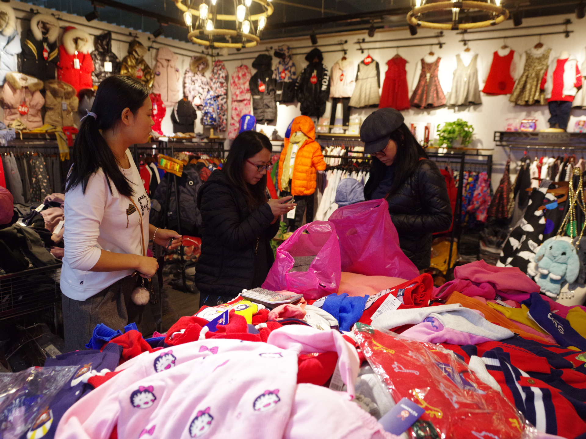 天通尾货商城最新信息,天通尾货服装抖音团购套餐