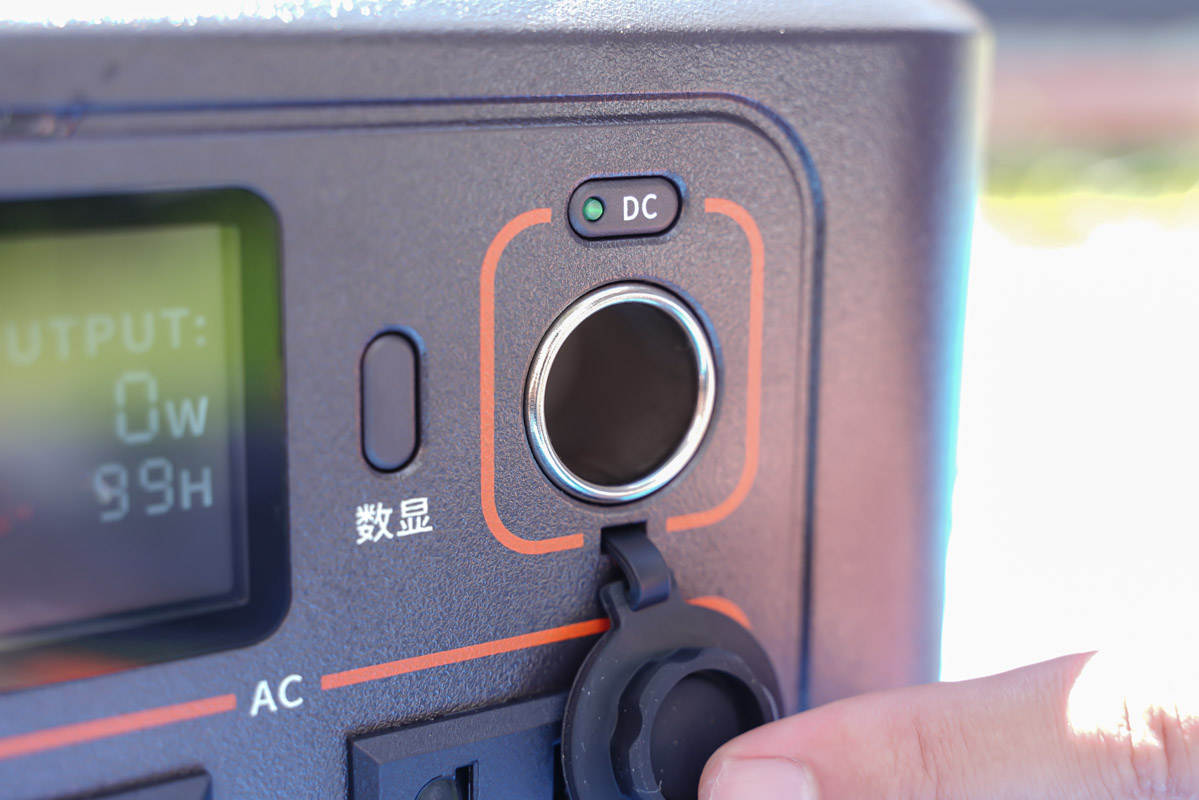 外出露营用电全靠它,电霸级别电小二户外电源1800W测评