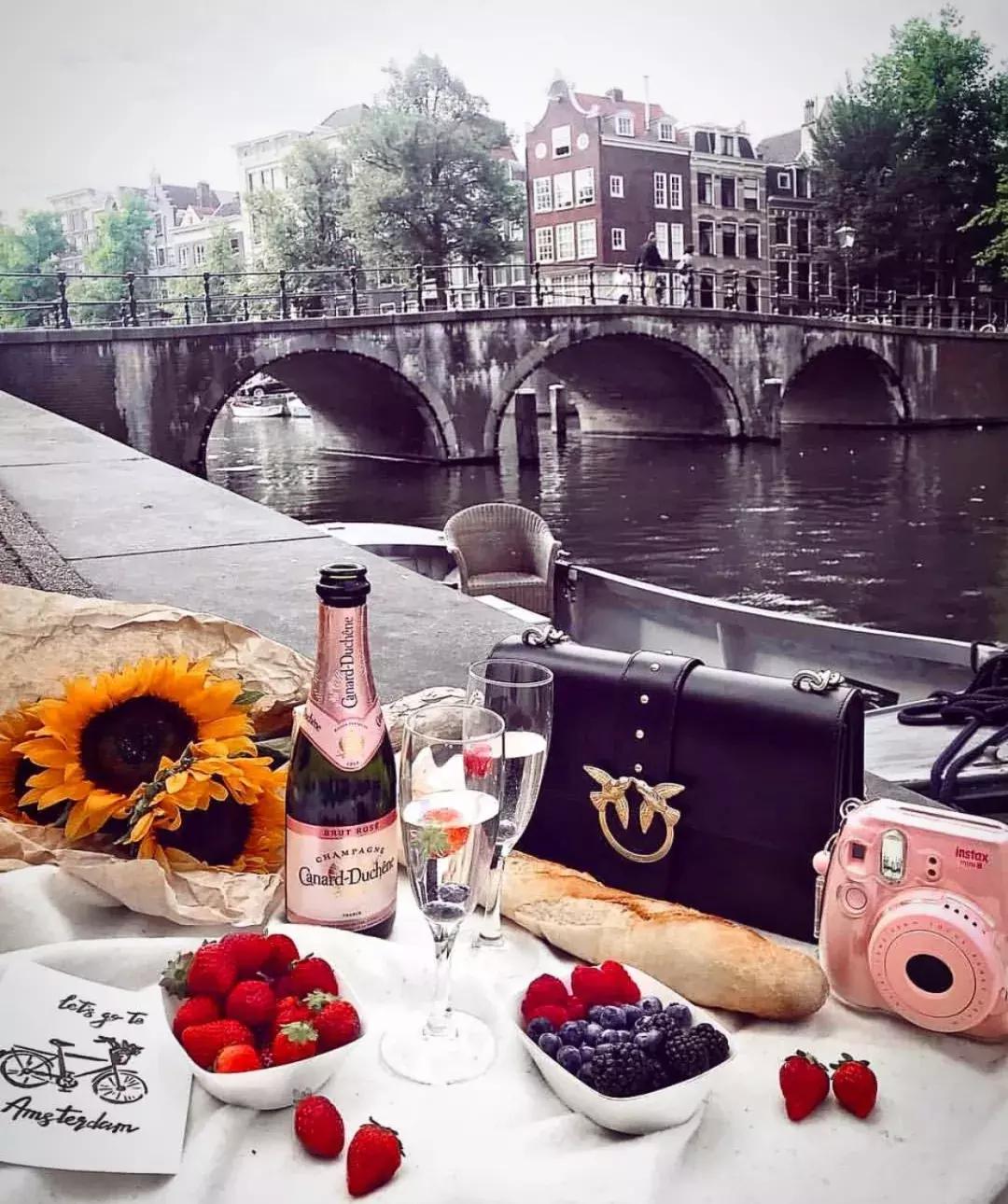 女生第一个入门名牌包怎么选,人生第一只名牌包怎么选