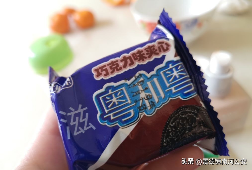 高价抢到口罩,结果打开一看愣了,还有这些似曾相识的东西你见过吗?