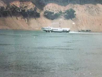 搭过这种船的梧州人,都已经老了!好好珍藏吧!你搭过吗?