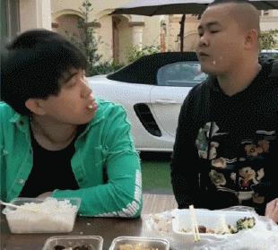 搞笑白色连衣裙视频,搞笑gif第356期