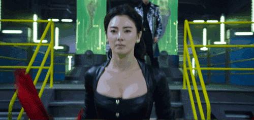 张雨绮雨化田,张雨绮撑伞