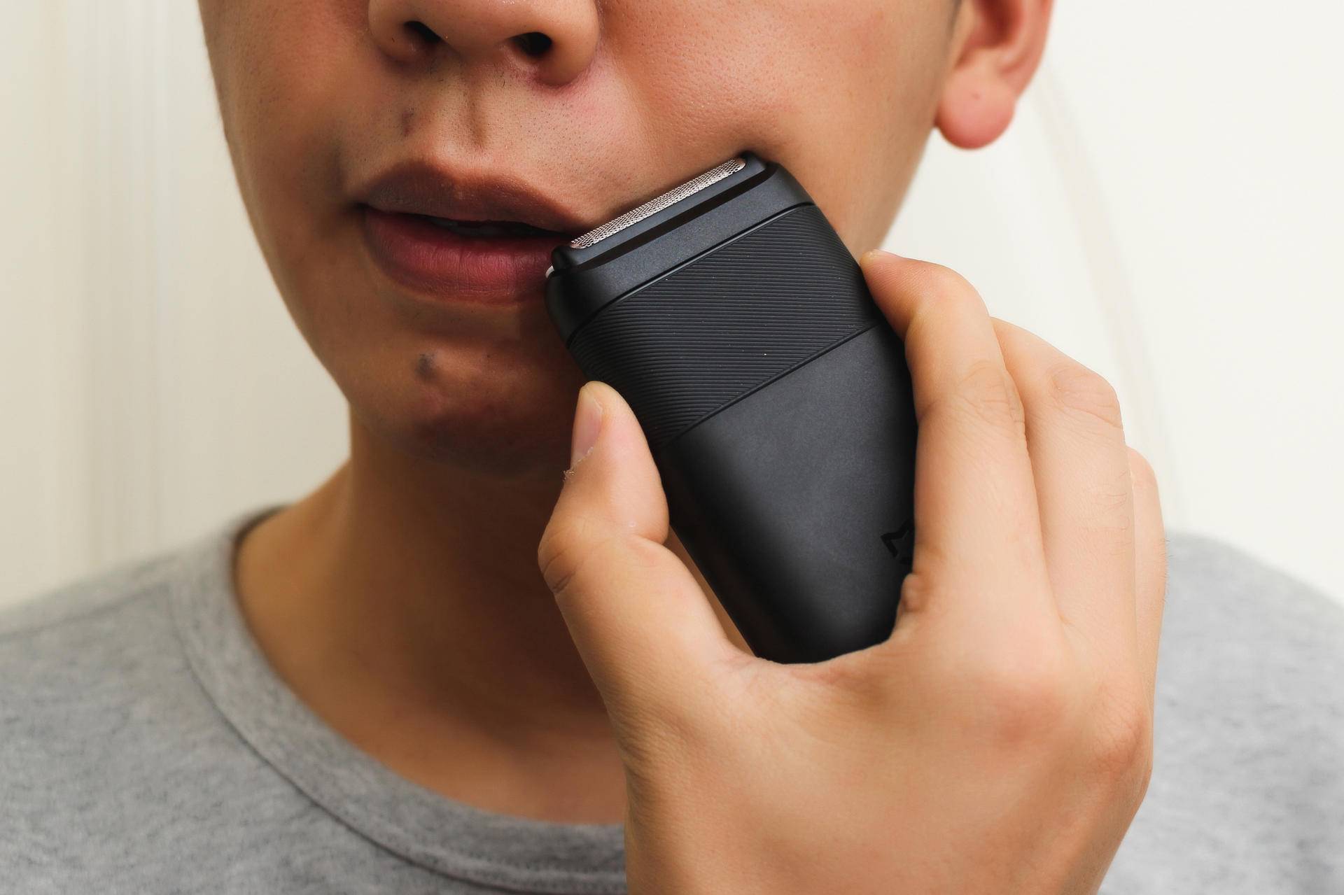 小米博朗往复式剃须刀测评,松下和博朗剃须刀哪个好300元左右