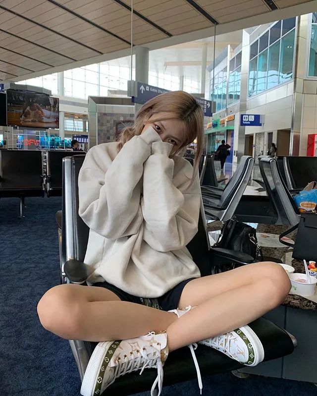 超好看的韩国原单卫衣,平价韩系卫衣推荐