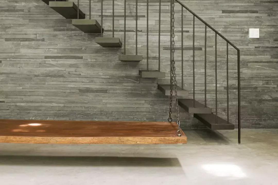 他花150万造零消耗的家，不开空调和网络：家人互动，不该隔着网