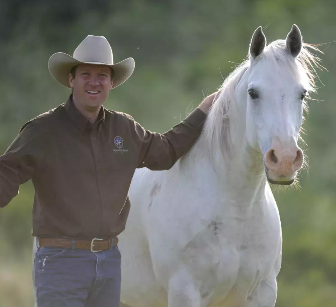 三分钟一字马教程,两小时驯马的全过程