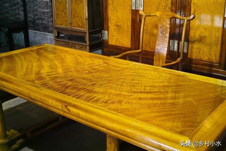 旧木头回收都收什么样的,农村旧木头回收生意怎么样