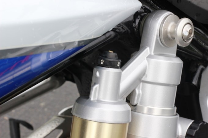 铃木gsx1400测评,铃木摩托车gsx1000