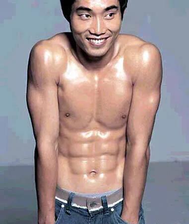 国足vs越南球员身材,国足身材谁最好