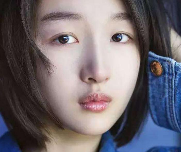 周冬雨同款眼妆教程,周冬雨同款单眼皮眼妆教程