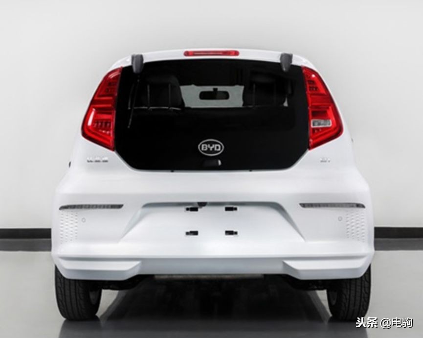 比亚迪f0是微型车吗,f0比亚迪4万元最好小型车